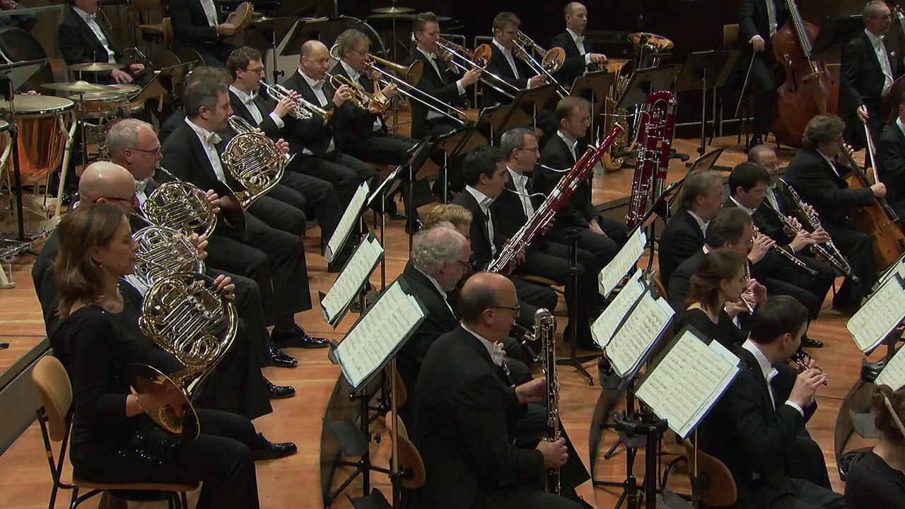 Stravinsky: Petrushka / Rattle · Berliner Philharmoniker