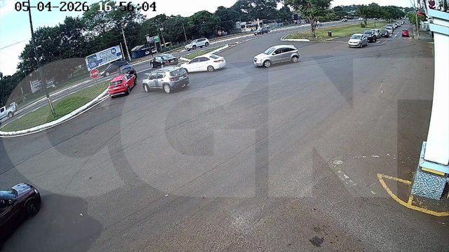 Câmera registra acidente de trânsito na BR-277, em Santa Tereza do Oeste