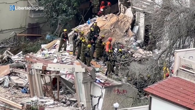 Un misil iraní impacta en un edificio residencial en Haifa causando cuatro muertos