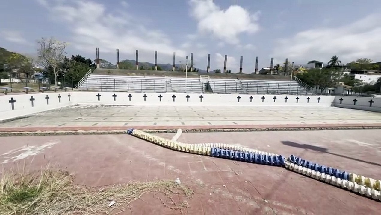 Alberca La Bobadilla sigue en abandono en Vallarta | CPS Noticia Puerto Vallarta