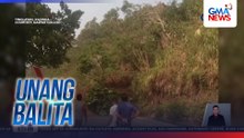 Bahagi ng kalsada sa Brgy. Basao at Brgy. Bugnay, hindi madaanan dahil sa landslide | Unang Balita