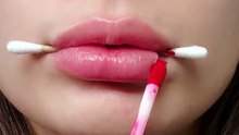 Smooth lipstick application hack 💋