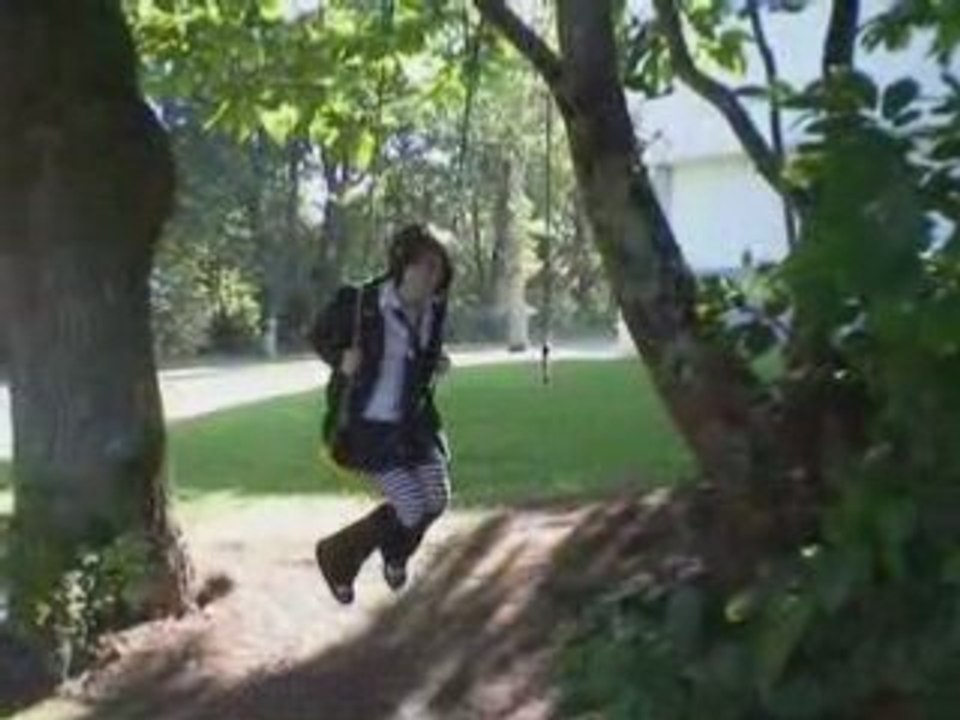 Une balancoire au lycée?!