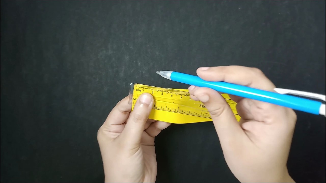 This Fold Keeps Twisting… Wait for the Pattern 😳