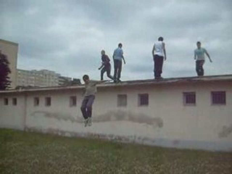SAUT DE FOND , SALTO ARRiiERE
