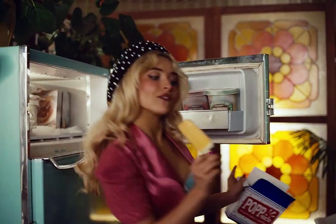 Sabrina Carpenter - House Tour