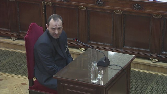 Víctor Ábalos niega ser custodio del dinero de su padre ni hablar con Koldo en clave