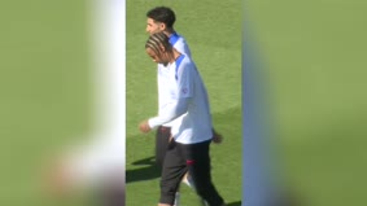PSG - Barcola de retour à l'entraînement collectif avant Liverpool