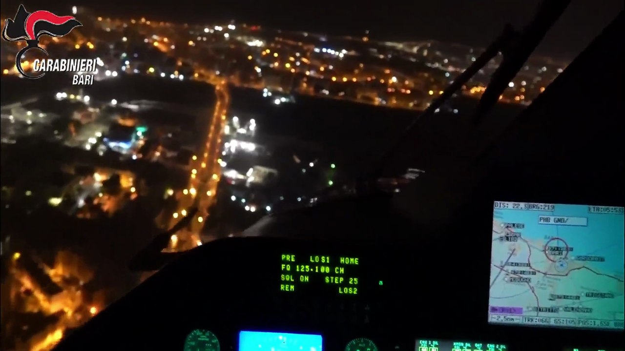 Puglia: chiodi a tre punte, passamontagna, auto e moto rubate. Due arresti dei Carabinieri a Santeramo in Colle