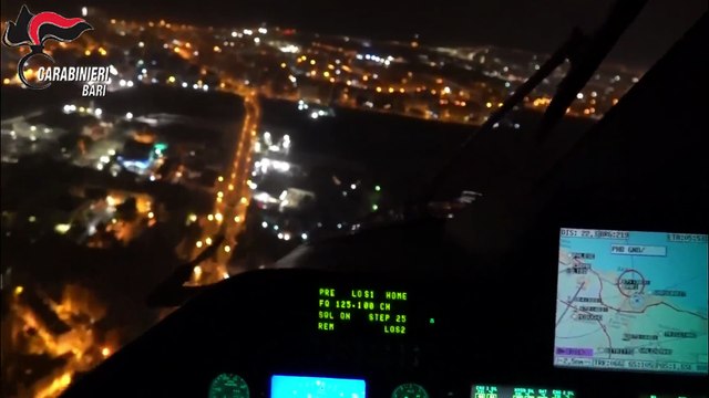 Puglia: chiodi a tre punte, passamontagna, auto e moto rubate. Due arresti dei Carabinieri a Santeramo in Colle