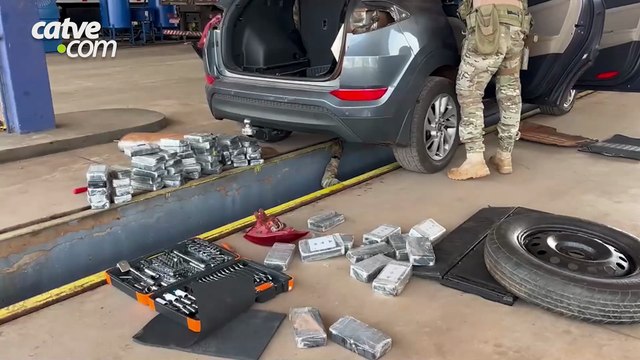 Carga milionária de pasta base é apreendida na BR 277