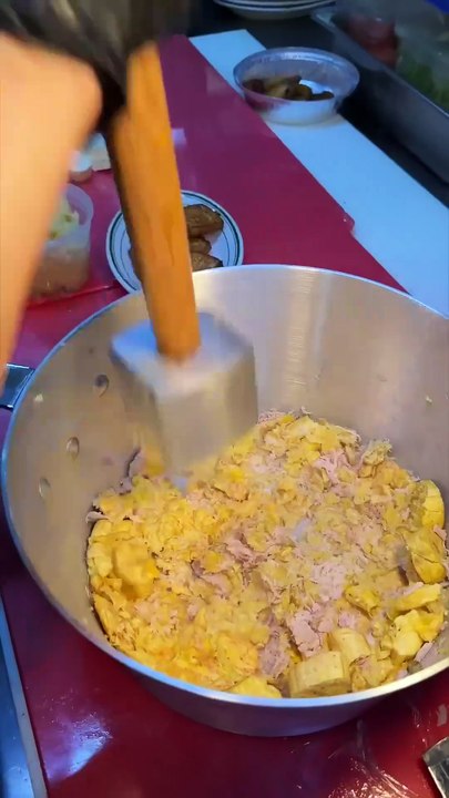 One of our FAVORITE DOMINICAN DINERS, El Castillo De Jagua in Lower East Side NYC! 🇩🇴 #DEVOURPOWER