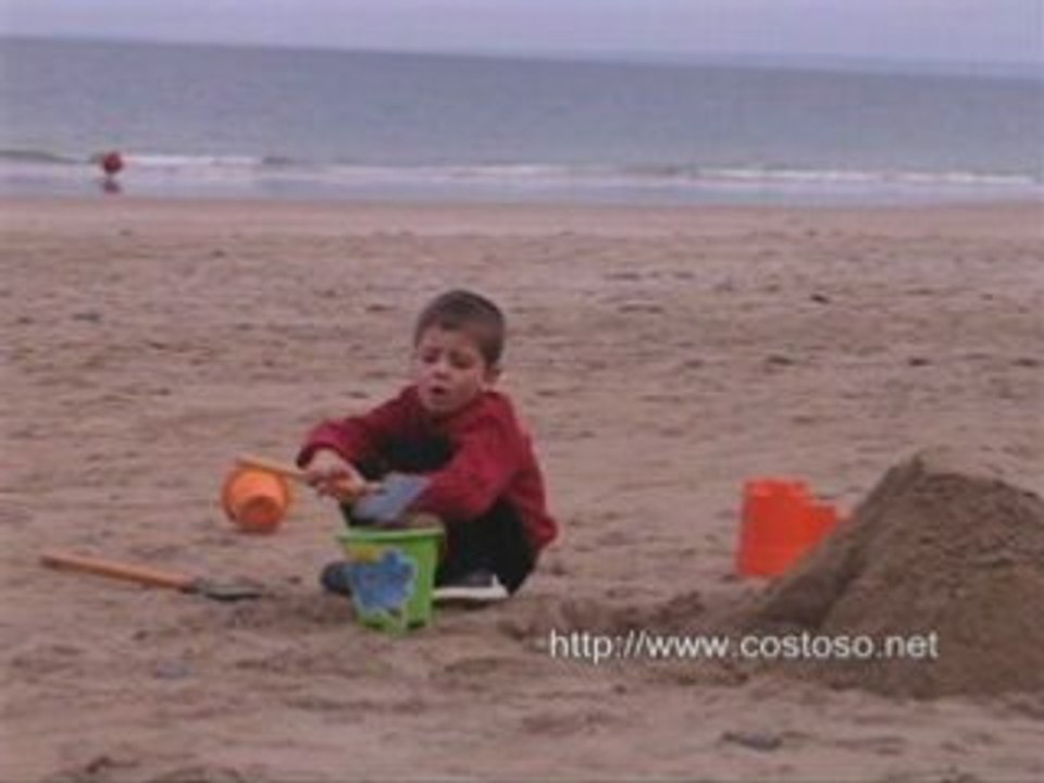 Enfant_au_seau child bucket