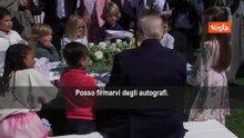 Trump a Easter Egg Roll ai bambini: Rivendete i miei autografi a 25.000 dollari su eBay