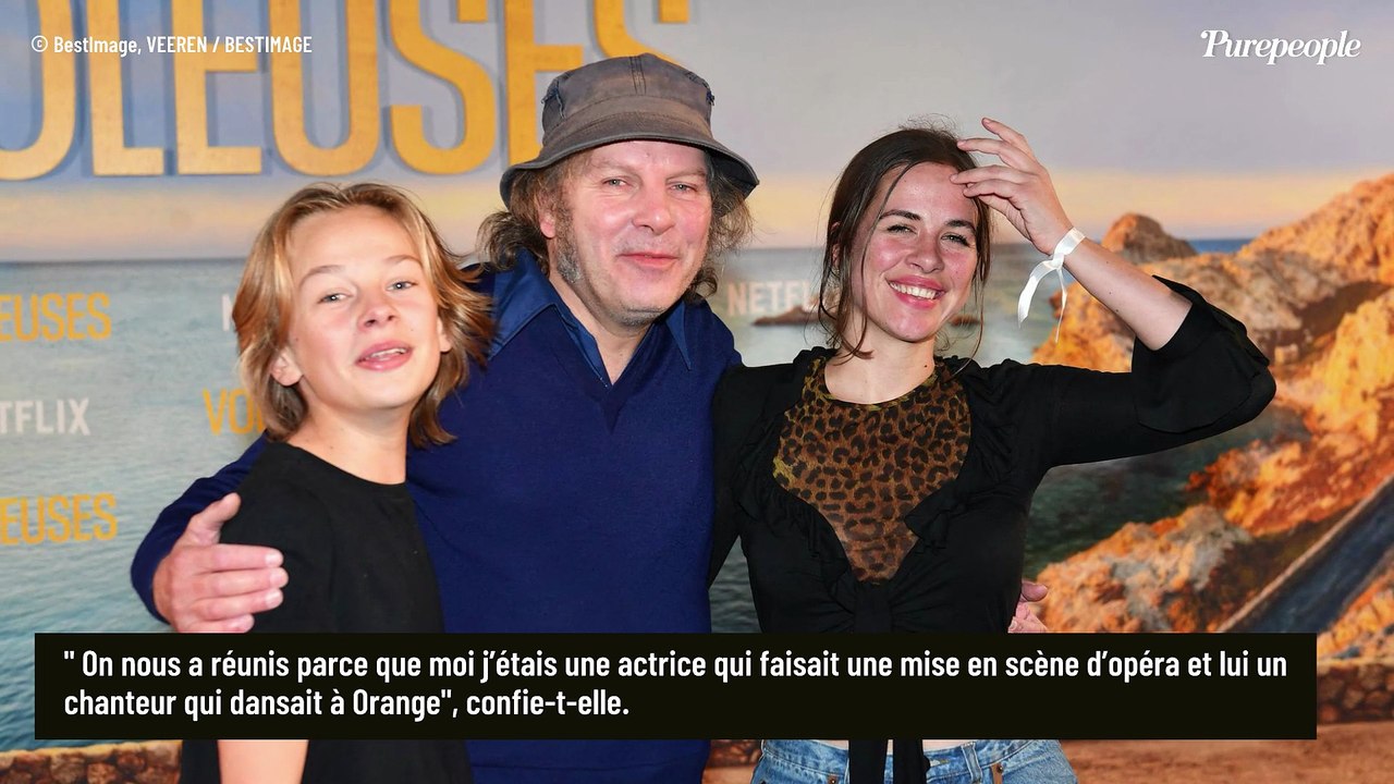 Julie Depardieu évoque le comportement de Philippe Katerine lors de leur première rencontre : "J'étais très déconcertée"