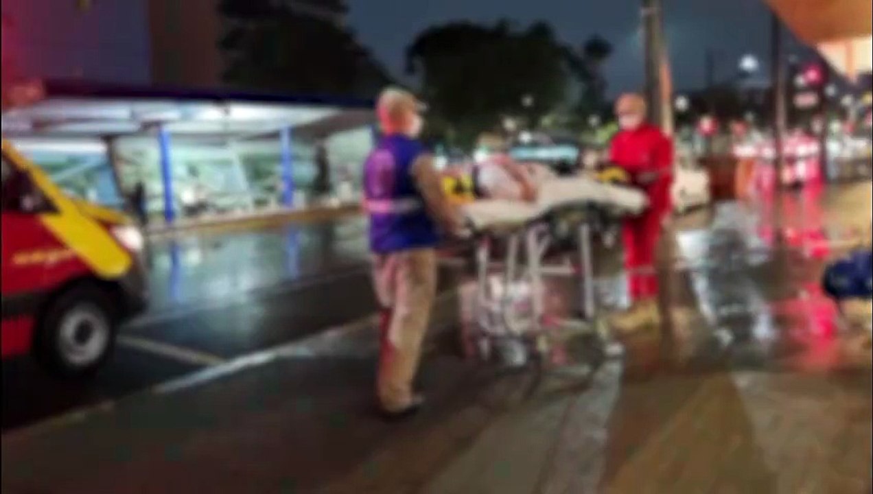 Homem sofre queda de escada durante manutenção em loja no Centro de Cascavel