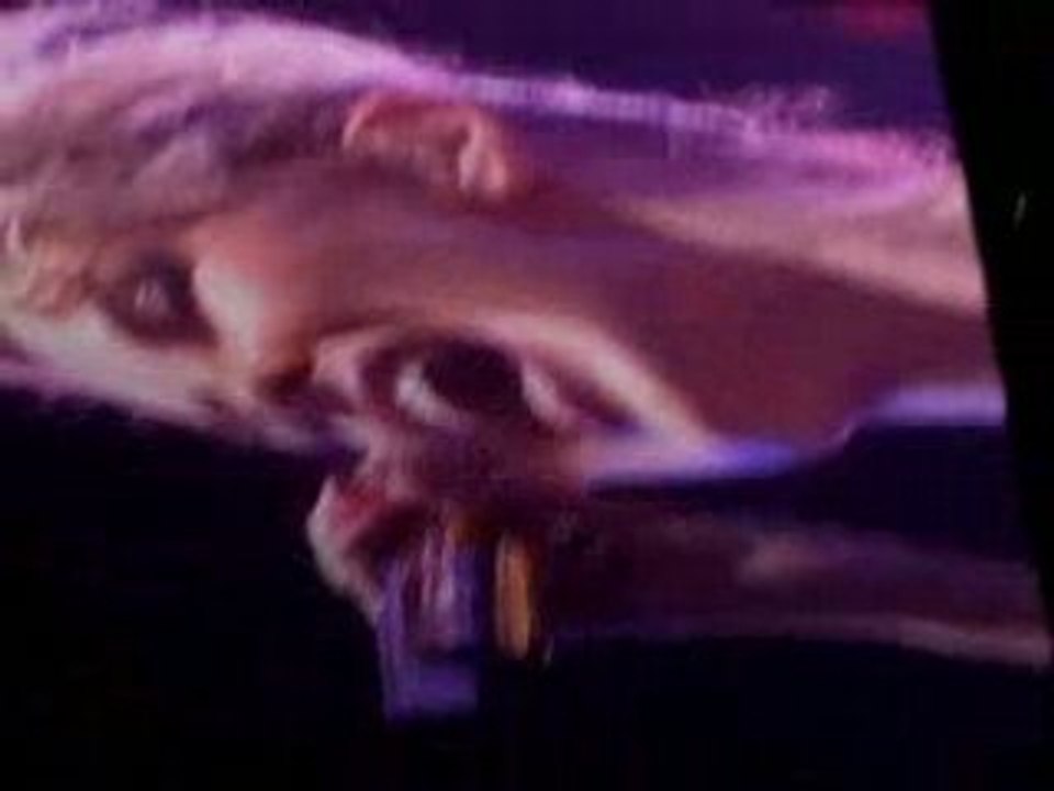 KYLIE X TOUR FLOWER LYON PAO