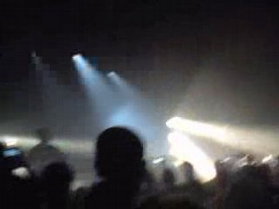 MEDINE 2008 LIVE IN PARIS- DON'T PANIC TOUR