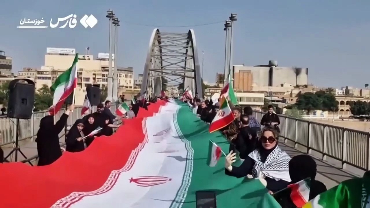 Iraner bilden Menschenketten auf Brücken inmitten Spannungen mit USA und Israel