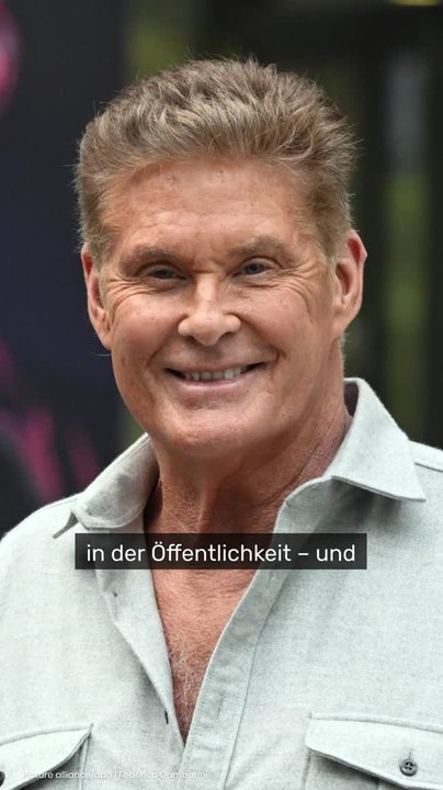 No Glomex David Hasselhoff: Er wirkt gebrechlich - 'Baywatch'-Legende muss gestützt werden