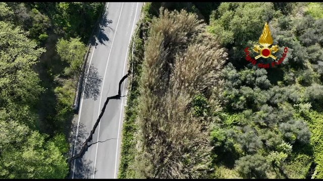 Italia divisa in due sulla dorsale adriatica per la frana in Molise