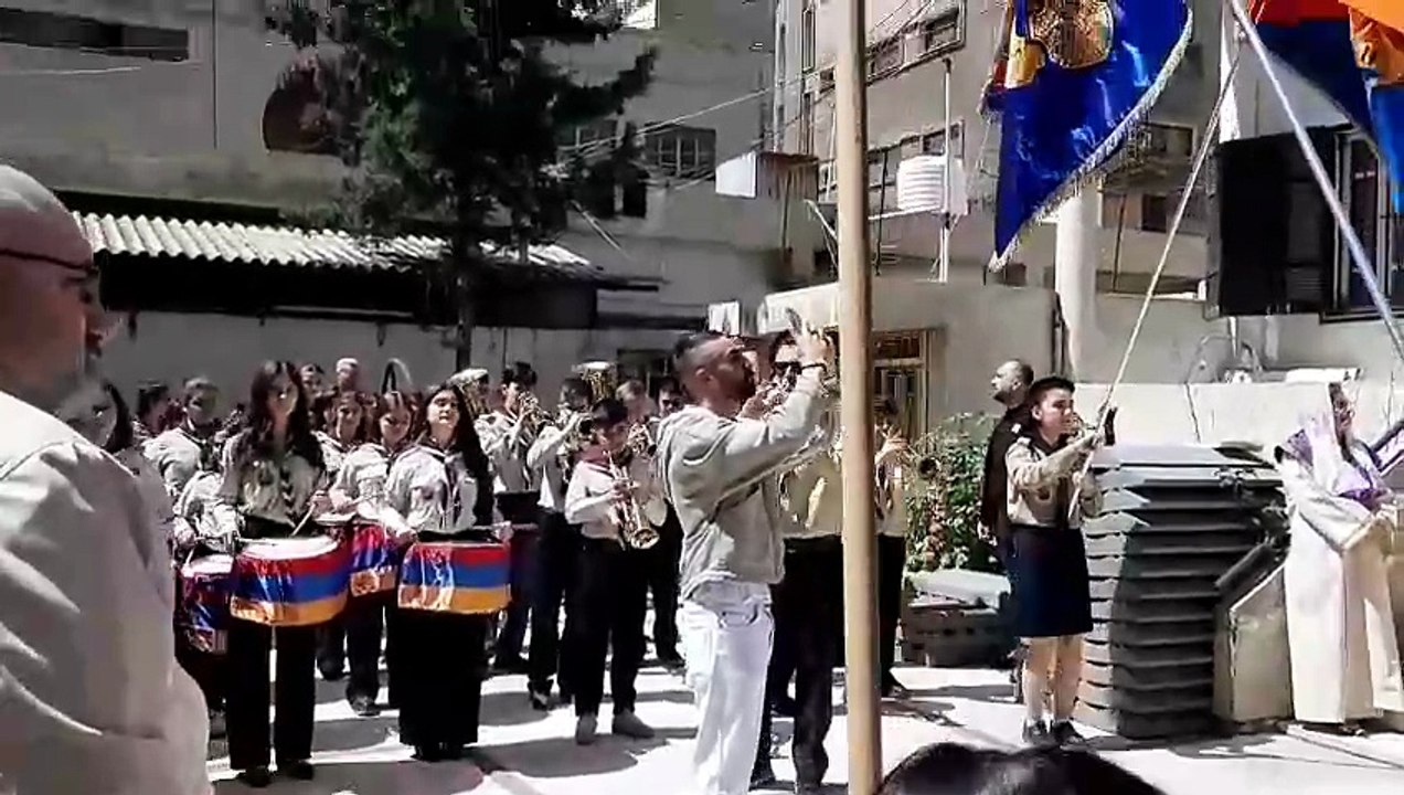 احتفالات المسيحيون في القامشلي  بعيد القيامة حسب الطقس الغربي