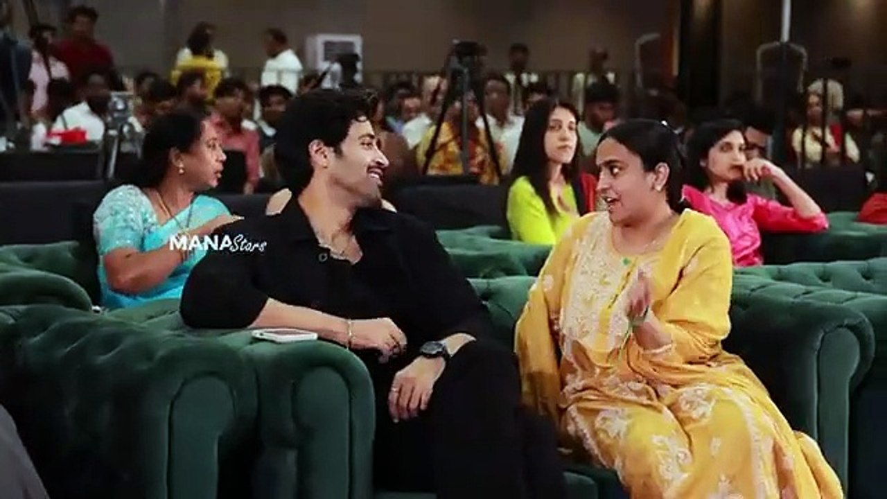 Adivi Sesh & Mrunal Thakur Exclusive Visuals @ Dacoit Pre Release Event