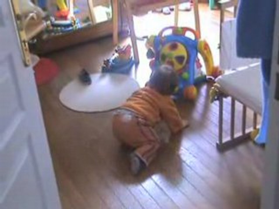 Je marche à 4 pattes