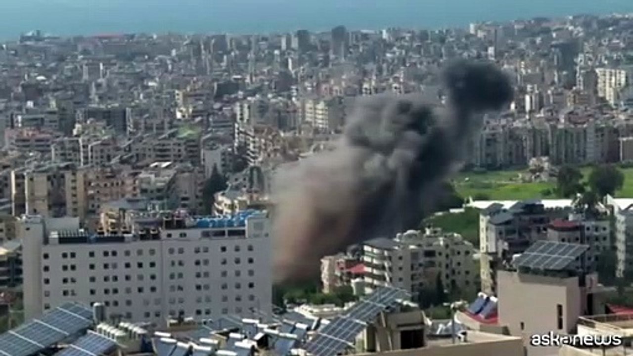 Massicci bombardamenti israeliani su Beirut, "centinaia di morti"
