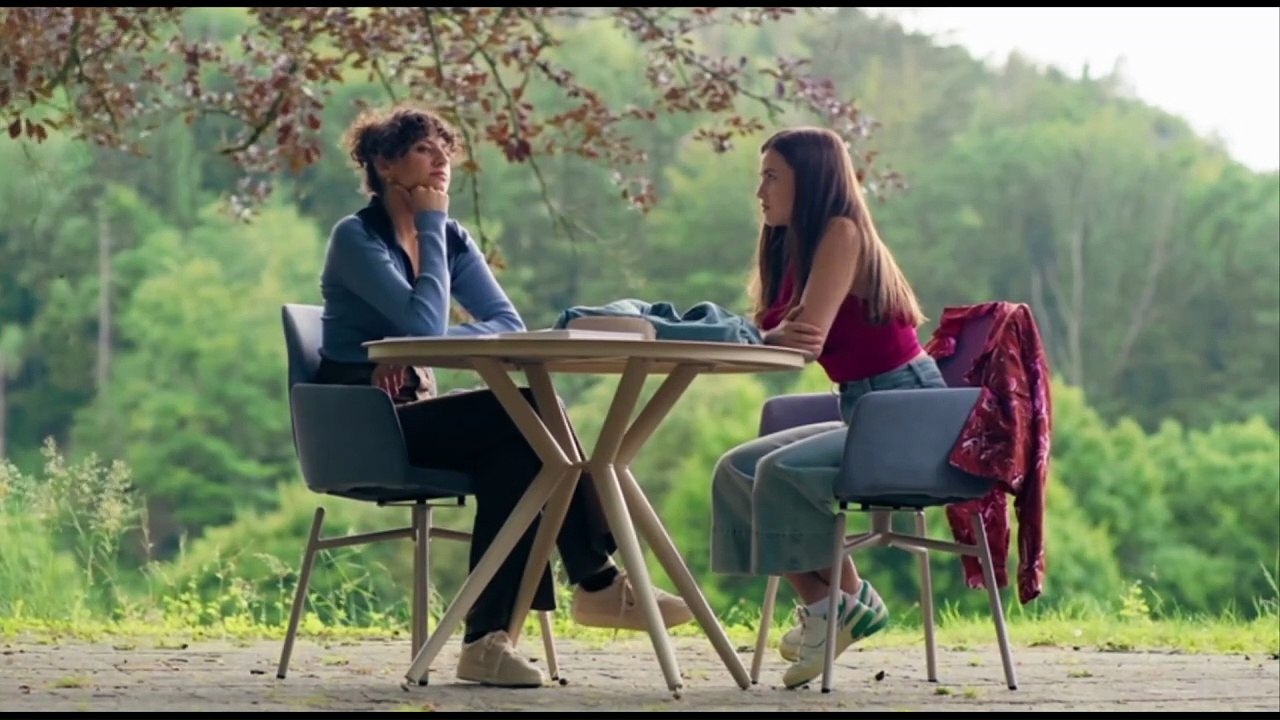 Juliette & Matilda I CA 80-86