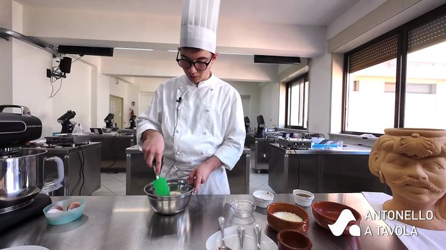 Antonello a tavola , in cucina nella sedicesima puntata c'è U sciusceddu