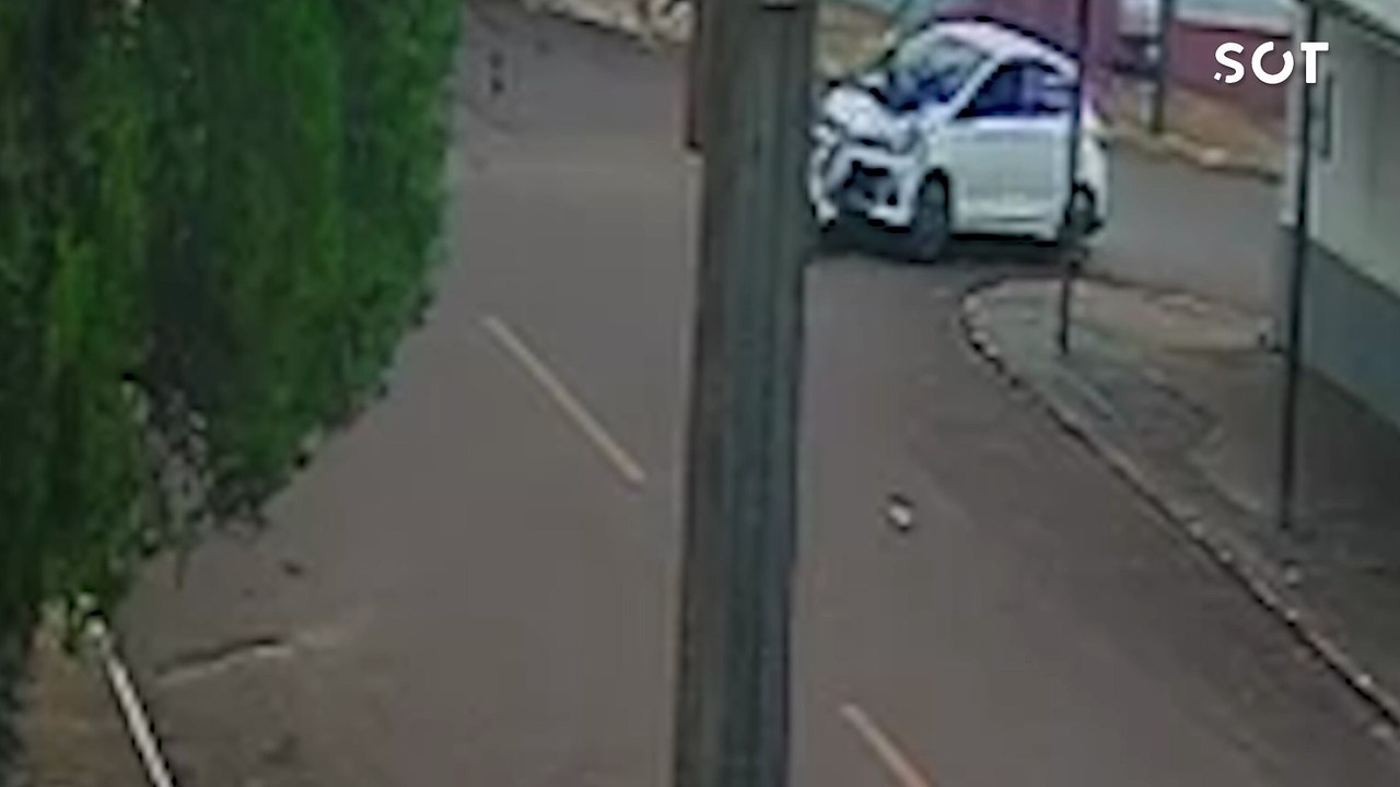 Câmeras de segurança revelam novos ângulos de acidente que destruiu mercearia em Cascavel