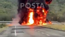Incendio de pipa provoca cierre total de la carretera Nacional en Montemorelos, Nuevo León