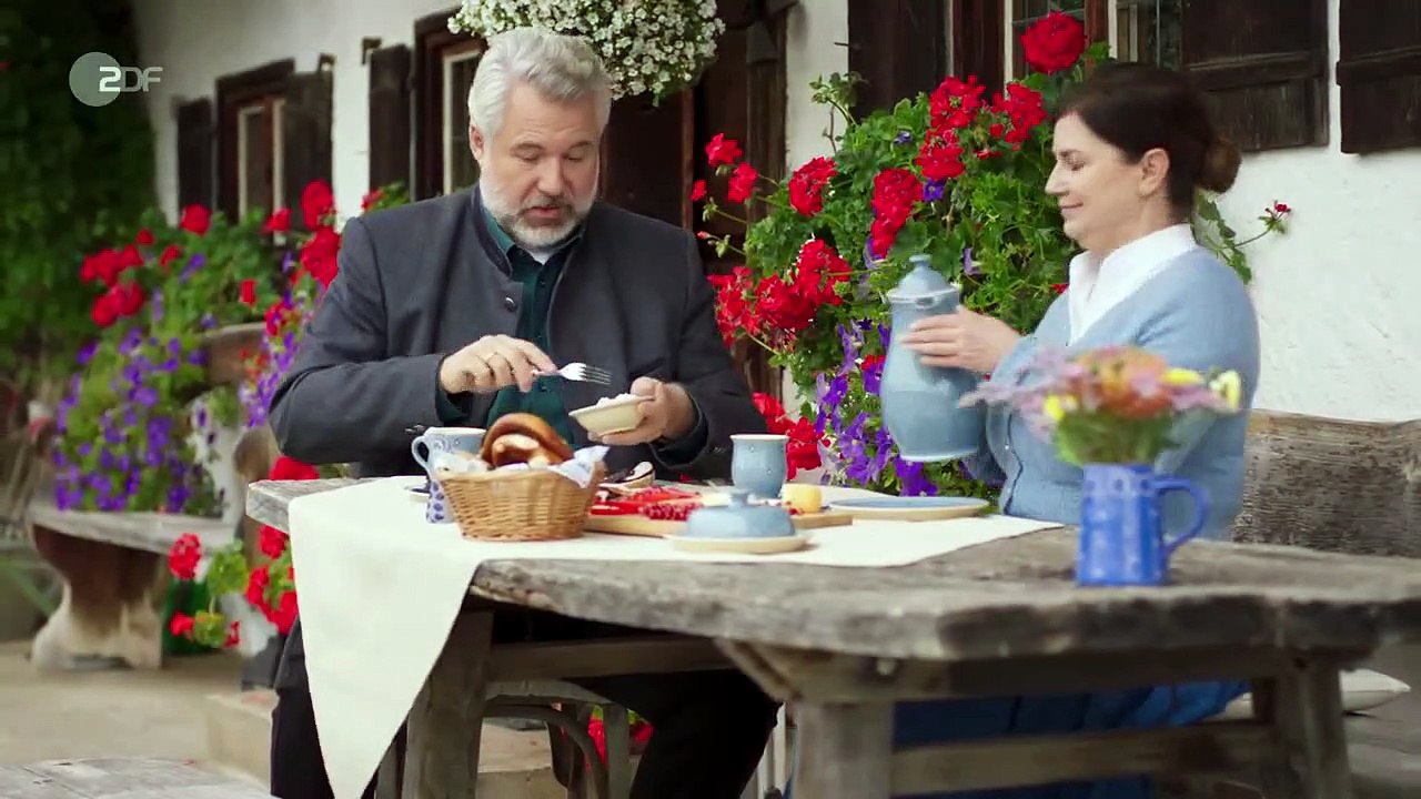 Die Rosenheim-Cops (581) Staffel 25 Folge 3 - Was nicht passt, wird passend gemacht