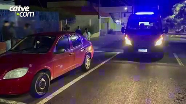 Motociclista fica ferido após batida com carro em cruzamento movimentado de Cascavel
