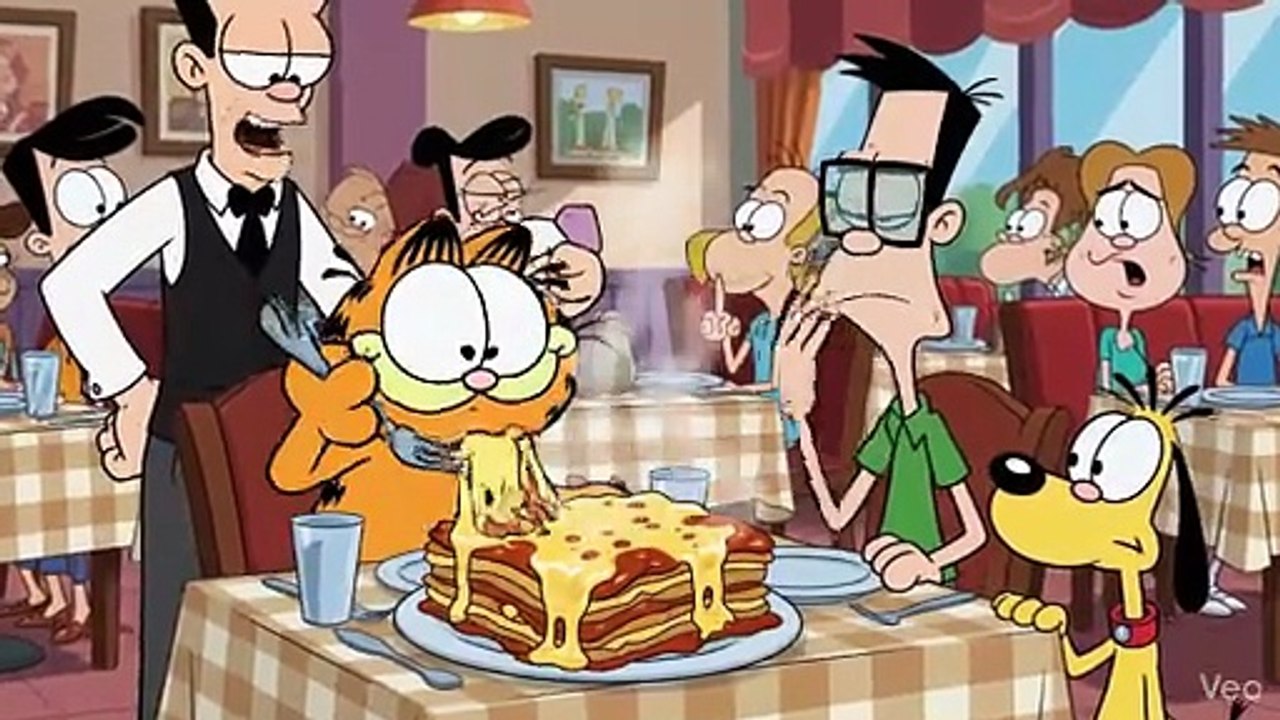 Garfield demands and eats Lasagna at the restaurant