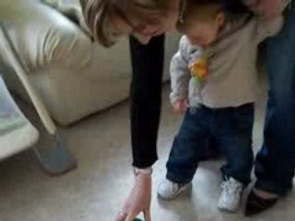 yolann joue au ballon