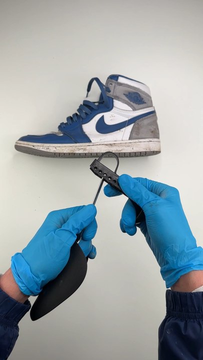 How to clean Nike Air Jordan 1 ? #asmr #cleaning #sneakers #satisfying #relaxing #repair #restoration
