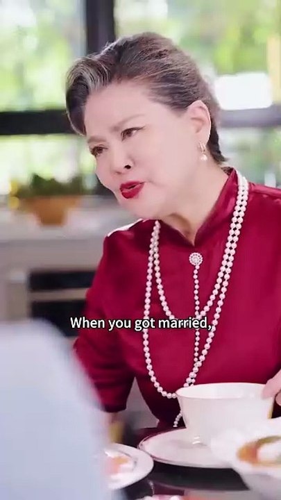 6Y Girl Pointed At Ceo's Photo & Called 'Daddy.' Unexpectedly, She's Ceo's Own Girl. Takes Her Home