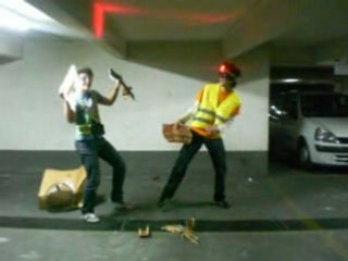 délire "give it away"