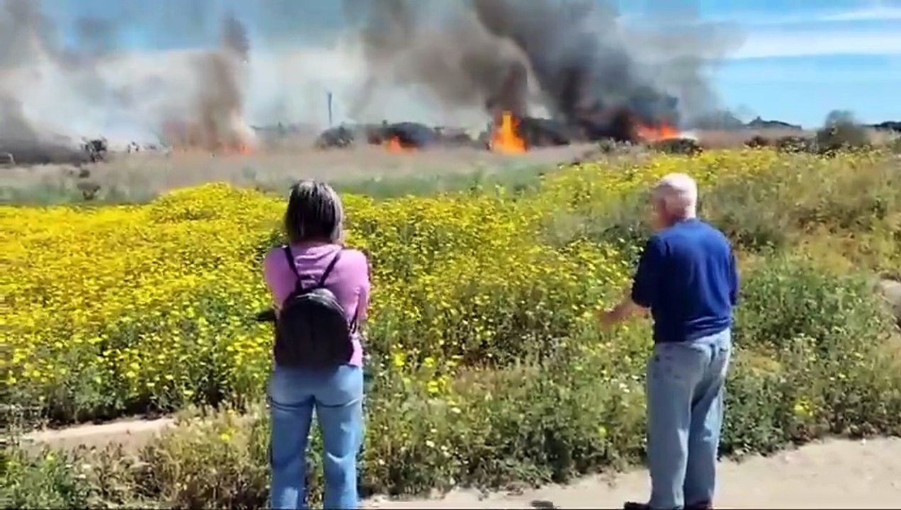 Maxi incendio a Monserrato, le fiamme minacciano le case