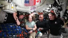 Los astronautas de Artemis II empiezan a preparar la cabina para el amerizaje