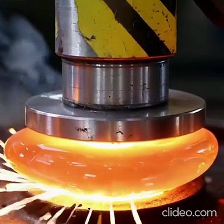 "Molten Glass vs Hydraulic Press: Melting Point Reached 🔥🔥 #MoltenGlass #HydraulicPress #Squish"