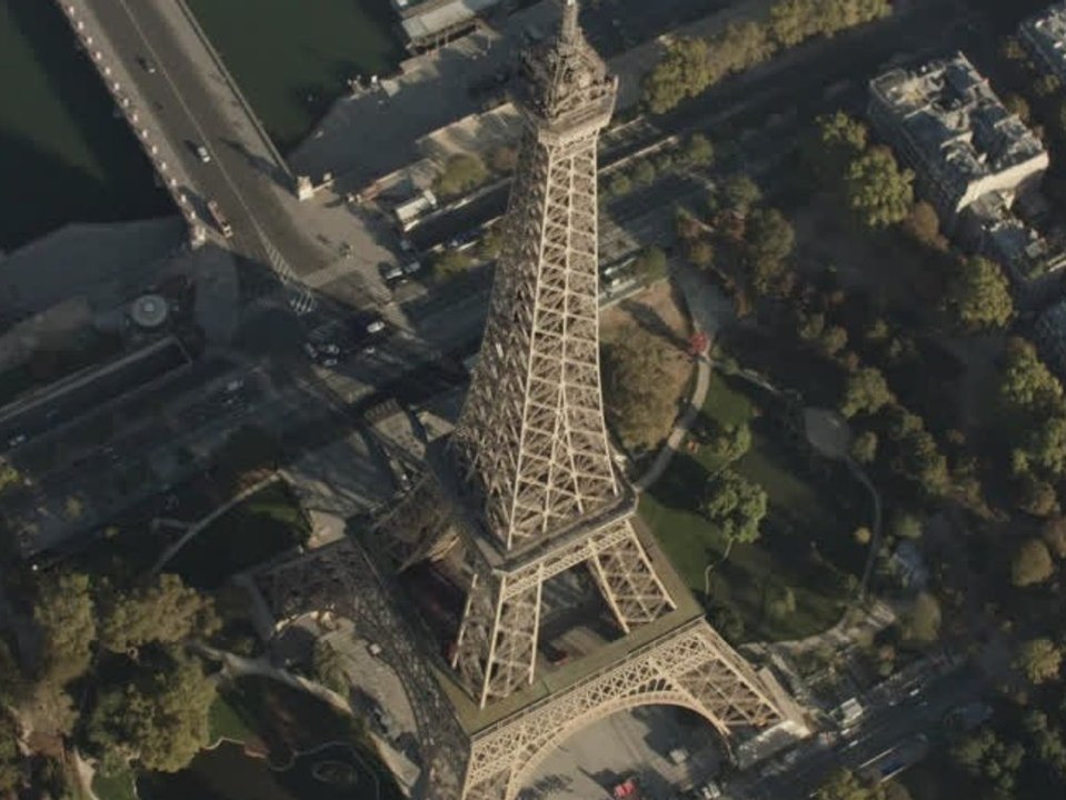 Originalstück des Eiffelturms wird versteigert