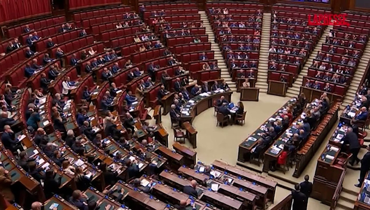 Meloni: "No a dimissioni o elezioni anticipate, avanti fino alle fine"