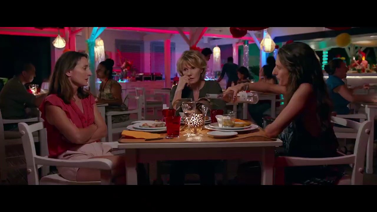 Abserviert – Strand, Spass und Sonne Trailer (Deutsch)