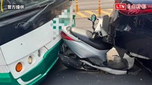 急煞連環撞！蘆洲賓士、公車「三明治」夾擊機車 4人受傷送醫