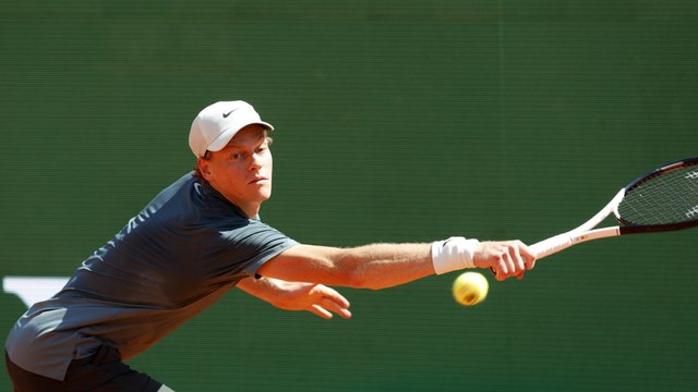 Sinner soffre ma batte Machac: il match point a Montecarlo che vale i quarti