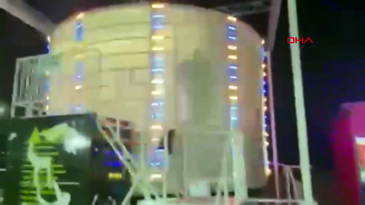 Lunaparkta, 'Sıfır yer çekimi' adlı eğlence aletinden fırladığı anlar kamerada