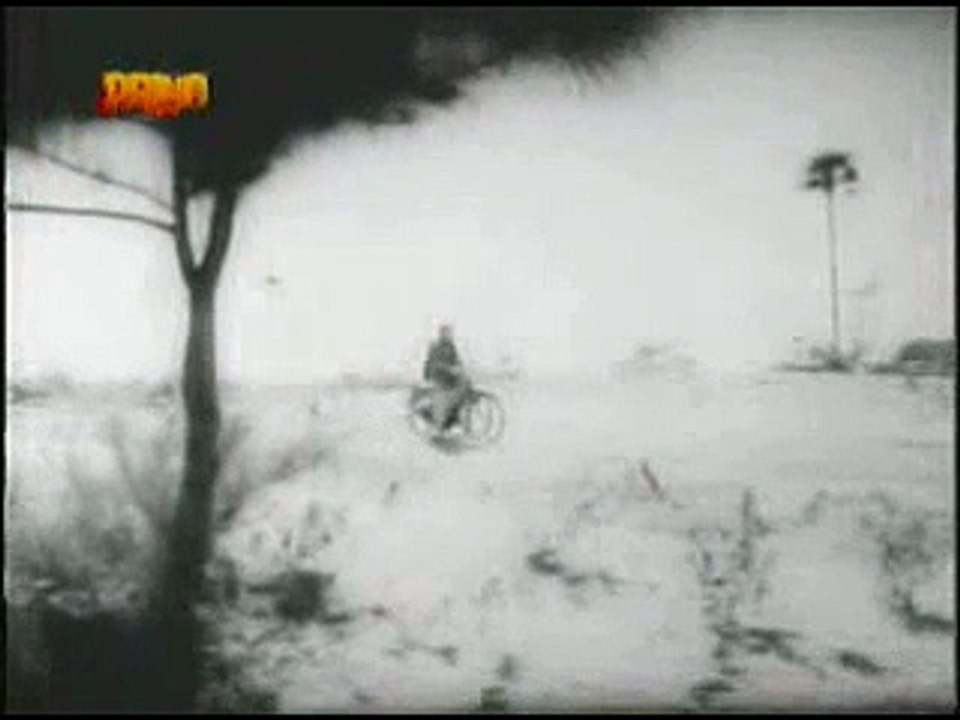 Old Film,Nazrana-Mukesh-&-Asha Bhosle DeviJe-Music,Ravi Shankar Sharma-&-Lyrics,Rajinder Krishan-1961